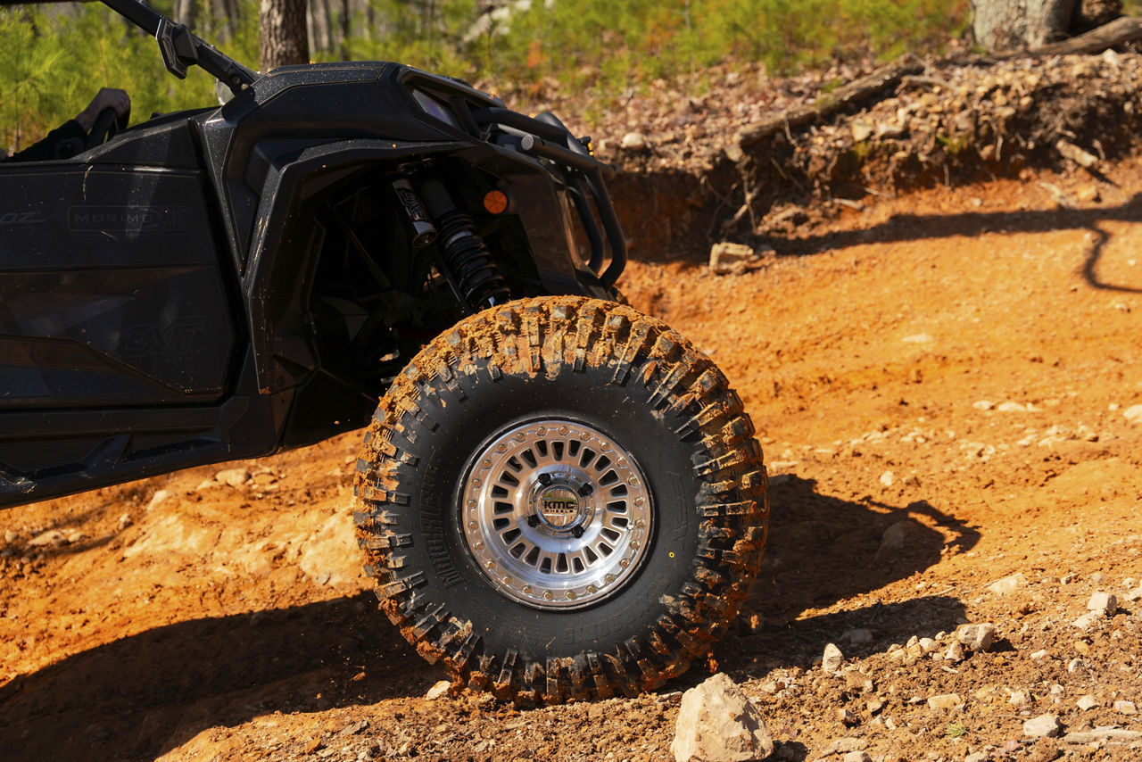 2024 CanAm Commander Max XT - KMC UTV AZTEC UTV BEADLOCK